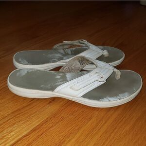 Clarks Collection White Thong Flip Flops
